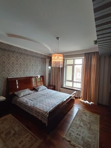 Посуточная аренда квартир: 3 комнаты, Душевая кабина, Постельное белье, Кондиционер — 3