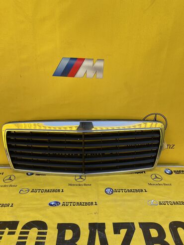 Решетки радиатора: Решетка радиатора Mercedes-Benz Оригинал — 2