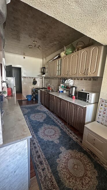 бейшеналиева квартира: 2 комнаты, 1 м², 1 этаж, Старый ремонт