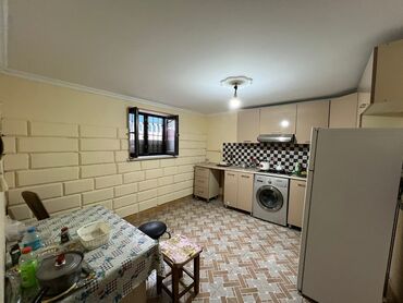 Həyət evləri və villaların satışı: Binəqədi qəs. 8 otaq, 250 kv. m, Yeni təmirli — 24