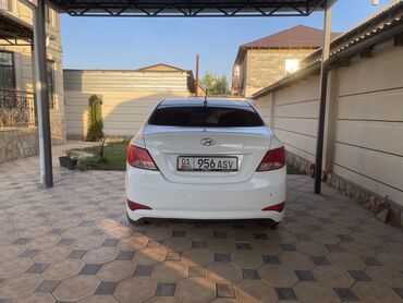 транспорт зил: Hyundai Solaris: 2016 г., 1.6 л, Автомат, Газ, Седан