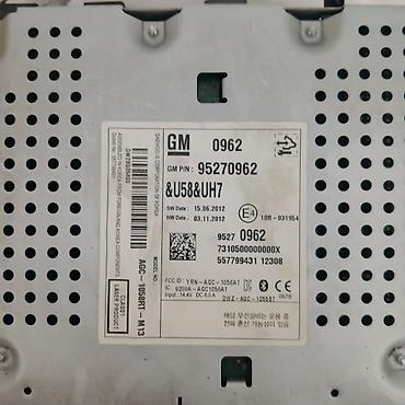 wi və sa: Chevrolet Cruze üçün orijinal mərkəzi konsol audio sistemi və ön panel — 2