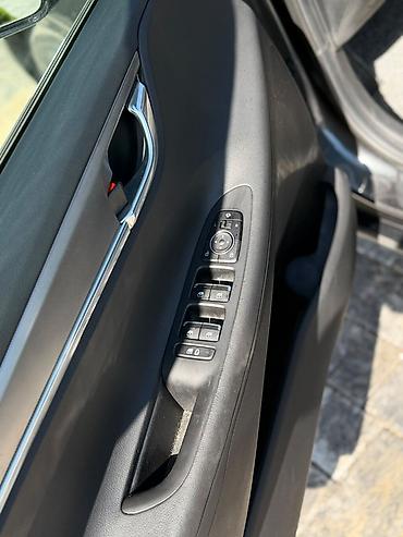 Hyundai: Hyundai Grandeur: 2021 г., 3 л, Типтроник, Газ, Седан — 8