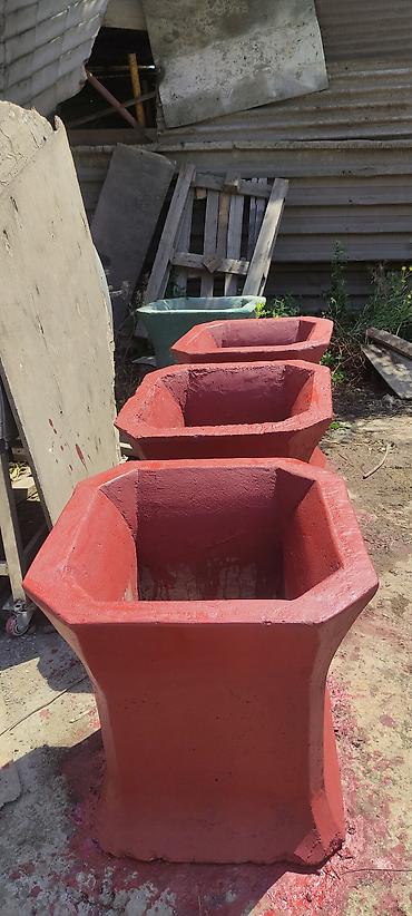 Məhsul: Böyük ölçülü beton dekorativ güldan/klumba Təsvir: -