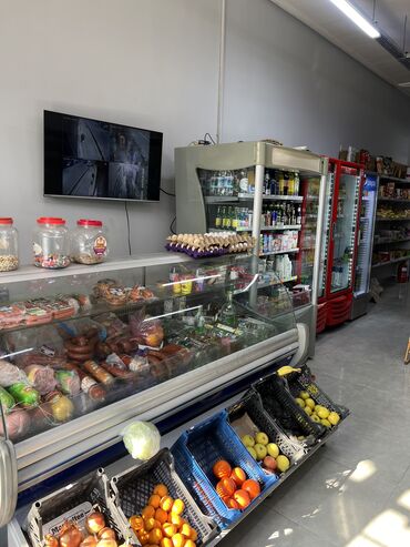 Mağazalar: Razinde market icare verilir.65kv her bir seraiti var.Post terminal — 4