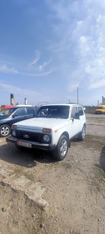 нива раздатка: ВАЗ (ЛАДА) 4x4 Niva: 1994 г., 1.7 л, Механика, Бензин, Жол тандабас