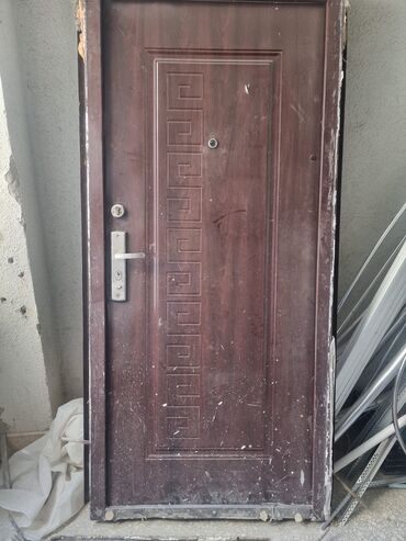 Фурнитура и комплектующие: Seyf qapi 200/96sm
110azn
Xetai ray 6718 leli