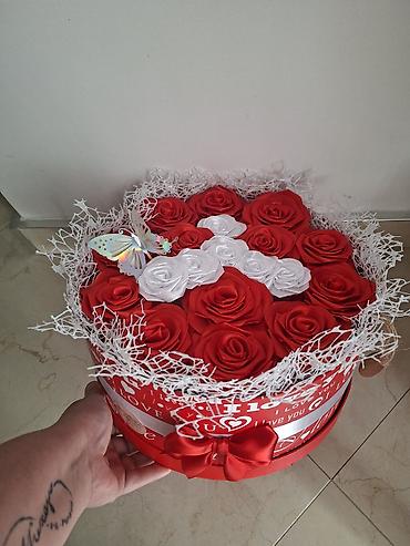 Ostali stilski dekor: Dekorativni aranžmani od veštačkih ruža – ručno rađeni - Ekskluzivni — 2