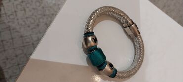 halqa sirgalar qizil: Bəzəkli qolbaq - Material: gümüşü rəngdə metal baza, mesh/şəbəkə lalafo.az -da halqa sirgalar qizil: Bəzəkli qolbaq - Material: gümüşü rəngdə metal baza, mesh/şəbəkə