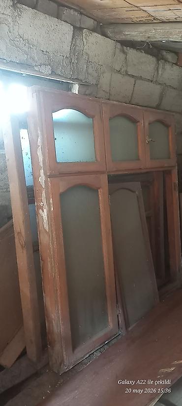 limon yağı qiyməti: Taxta pəncərə böyükdü,4 dənədi 4ü 100 manat,şüşələridə var — 2