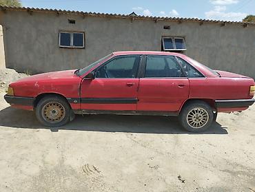 аудио техника: Audi 100: 1984 г., 2.2 л, Седан — 1