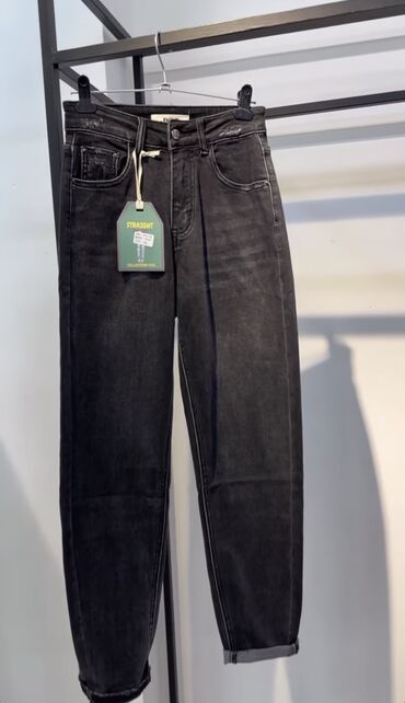 джинсы черные: Джинсы M (EU 38), L (EU 40), цвет - Черный
