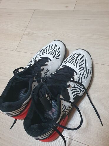 Patike: Patike, Adidas, veličina - 43 — 9