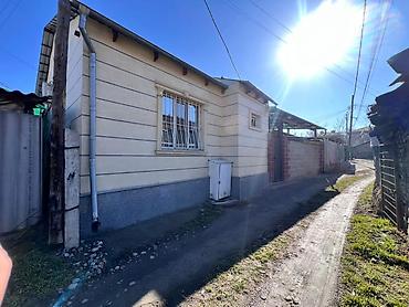 Продажа барачных домов: Продается: Пол дома на Жукеева Пудовкина 🏡✨ Общая площадь – 67,2 кв.м — 1