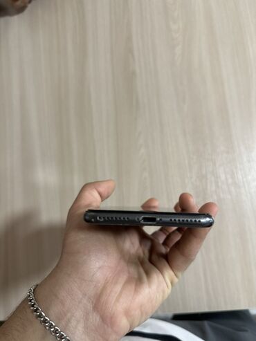 Apple iPhone: IPhone 8 Plus, 64 GB, Space Gray, Barmaq izi — 7