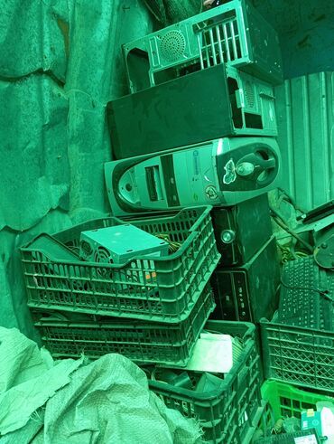 оперативная память golden memory: Продаются запчасти от компьютера корпуса блоки питания и ТД. половина