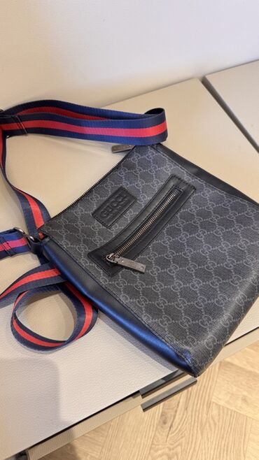 национальная сумка: Барсетка Gucci. - Материал: плотное канVAS/кожа с фирменным