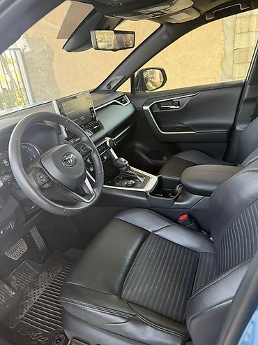 rav4: Toyota RAV4: 2022 г., Автомат, Гибрид — 9