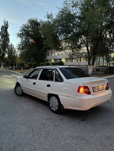 Daewoo: Daewoo Nexia: 2012 г., 1.5 л, Механика, Бензин