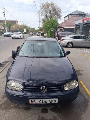 Volkswagen: Volkswagen Golf: 2001 г., 1.6 л, Механика, Бензин, Хэтчбэк