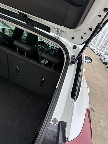 Chevrolet: Chevrolet Trailblazer: 2021 г., 1.5 л, Автомат, Бензин, Кроссовер — 9