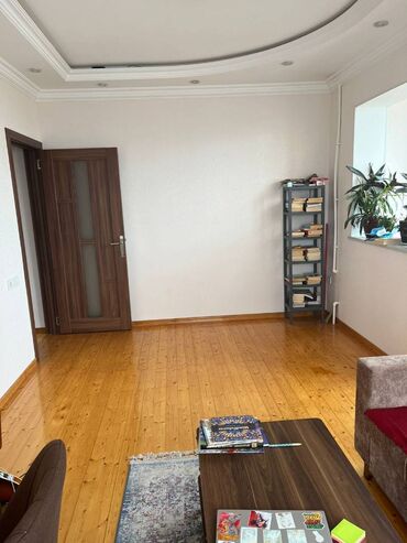 Uzunmüddətli kirayə mənzillər: Xətai rayonu, Cavanşir küçəsi, Gənclik parkın yanında, 9-mərtəbəli — 3