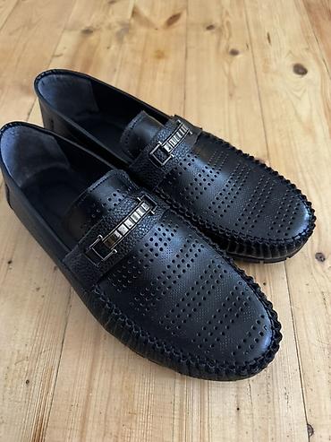Ayaqqabılar: Kişi loafer ayaqqabısı – qara rəng - Üst material: perforasiyalı — 2