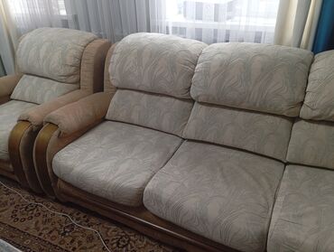 лофт мебель: Продаю диван четверка. в хорошем состоянии.
цена:15 000 сом 
телефон