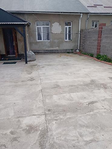 Продажа коттеджей и домов: Продаётся дом: 3-комнатный, с центральным отоплением. Расположение — 12