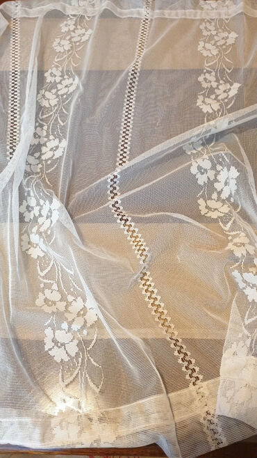 Posteljina: IKEA-KRATKE ZAVESE 1M X 0.65
PAKOVANJE ZA 1 CENU
MADE IN ITALY — 4