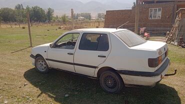 машина 500000: Volkswagen Vento: 1992 г., 1.8 л, Механика, Бензин