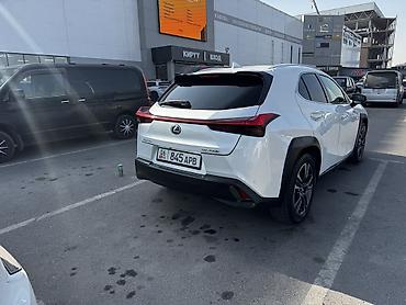 lexus 100: Lexus UX: 2021 г., 2 л, Автомат, Гибрид — 4