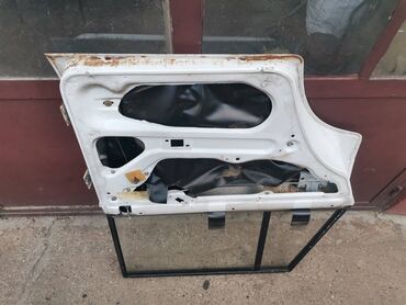 Auto delovi: Vrata zadnja leva Lada 2104 Karavan(bela)ZL3. Skinuta sa rastavljenog — 11