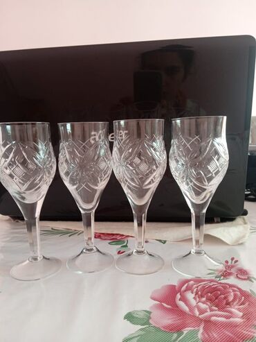 Qədəhlər: Qədəhlər, Xrustal — 8