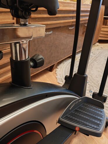 Elliptik trenajorlar: Elliptik trenajor – evdə kardio və ümumi bədən məşqləri üçün — 6