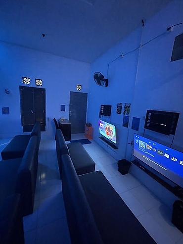 playstation çantası: PlayStation Klub avadanlığları Deste daxildir: Samsung 120 Ekran tv — 1