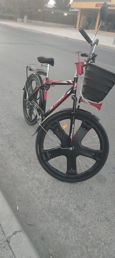 Şəhər velosipedləri: Salam velosbed. Ağdaşdir hər bir şeyi işlək vezyetdedi. Qalpaq yeni