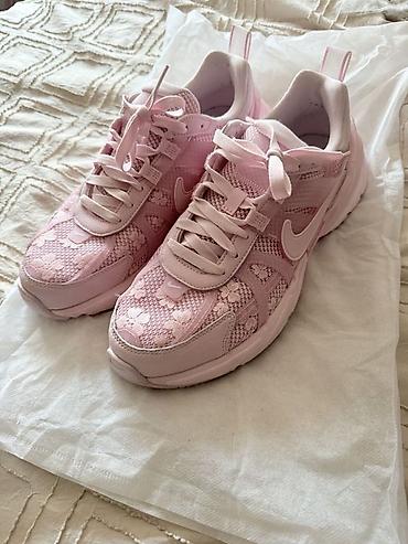 Женская обувь: Кроссовки, 37.5, Nike, Новый, цвет - Розовый — 2