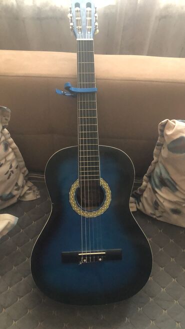 gitara simleri: Klassik gitara, İşlənmiş, Ödənişli çatdırılma