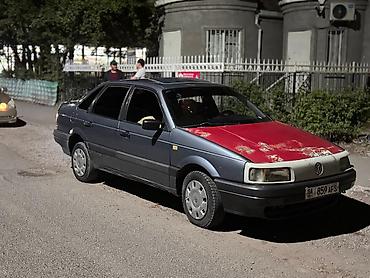 e klass: Volkswagen Passat: 1988 г., Седан — 5