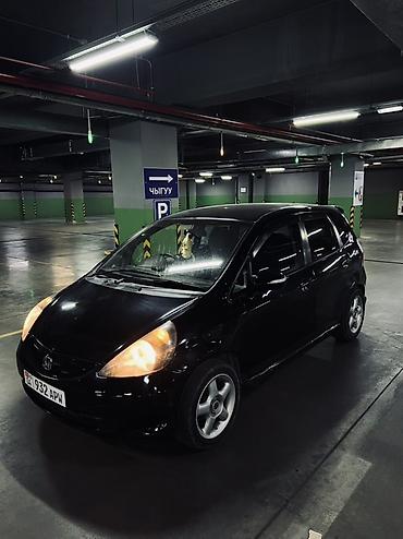 Honda Fit: 2005 г., 1.3 л, Автомат, Бензин, Хэтчбэк