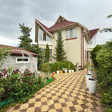 🏡 Продаётся просторный 2-этажный кирпичный дом в жилом массиве at lalafo.kg 🏡 Продаётся просторный 2-этажный кирпичный дом в жилом массиве
