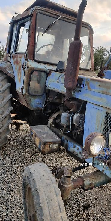 lizingle traktor satisi: Məhsul: Kənd təsərrüfatı traktoru və arxa asqıda mineral gübrə səpən — 1