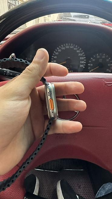 timex saat: Apple Watch Ultra (49 mm) – titan korpus və Ocean Band tipli qara — 3