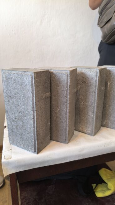 Дорожные бордюры: Дорожный бордюр, Прессованный, Бетонный, Новый — 14