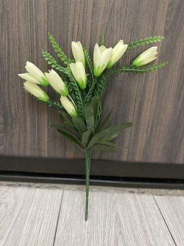 платье мама и дочь: Искусственный букет с белыми бутончиками и зеленью. - Тип