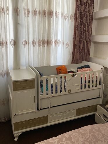 Oğlan və qız üçün, İşlənmiş, Dördbucaq, Beşik, Dəst ilə, Matrassız, Yellənmə mexanizm ilə