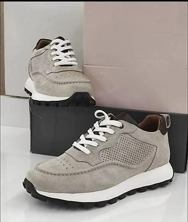 Кроссовки Fast Step Стильные кроссовки в светло-бежевого цвета. Верх