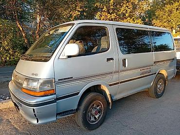 бус 4wd: Toyota Hiace: 1992 г., 2.8 л, Автомат, Дизель, Минивэн — 3
