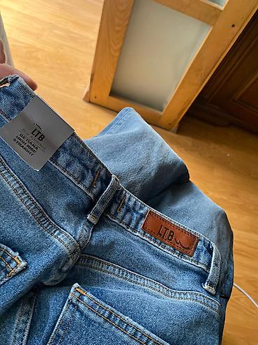 Cinslər və şalvarlar: Ela materiyallı .0 geyinilme.Tep teze. Jeans uzun.Ayagı razrezli.Marka — 4